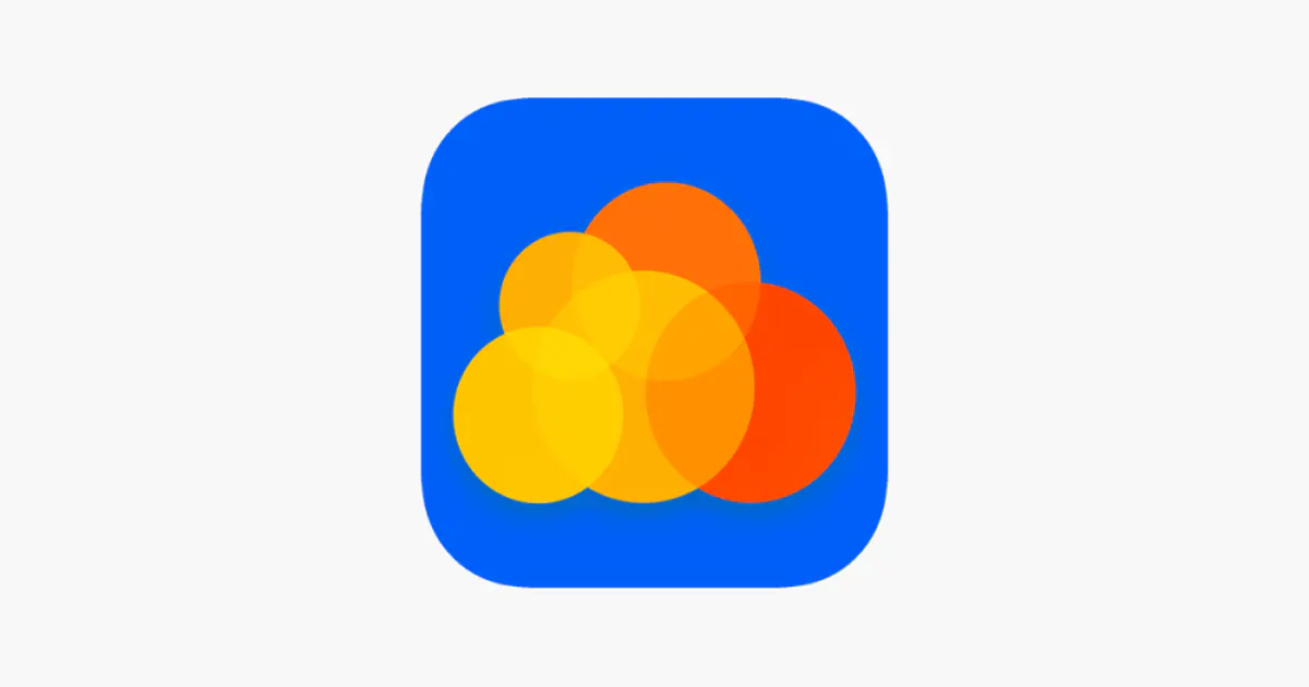 Mail.ru Cloud Logo auf weißem Hintergrund
